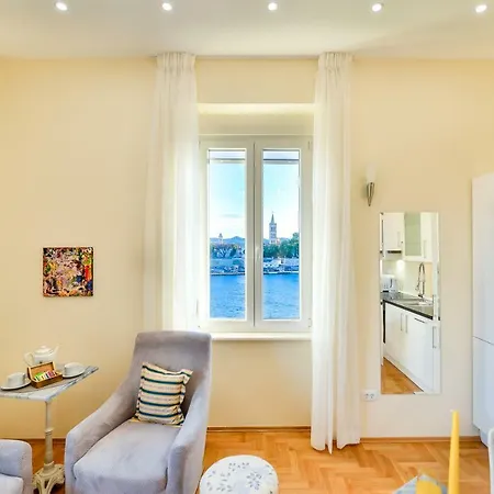 Noble Elegance Studio * 자다르