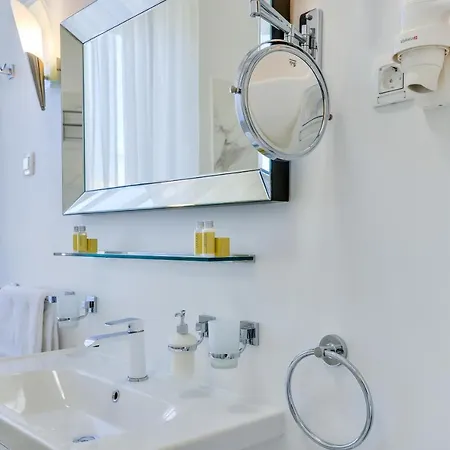 Noble Elegance Studio *