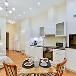 Otel Noble Elegance Studio *