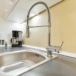 Noble Elegance Studio Hotel *
