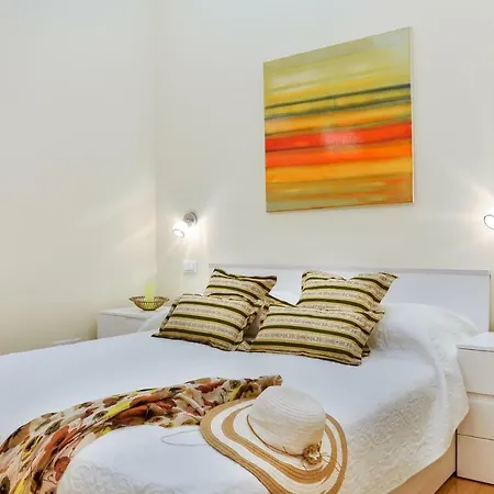 Noble Elegance Studio Apartment