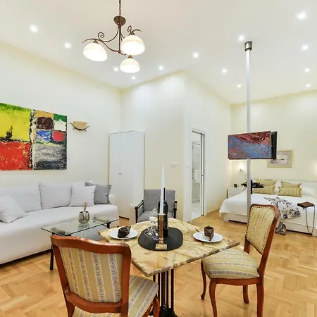 Noble Elegance Studio Apartment