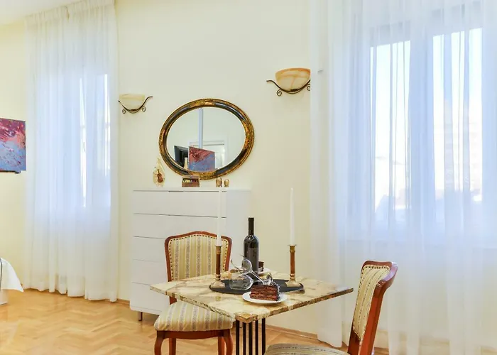 Noble Elegance Studio Готель Задар