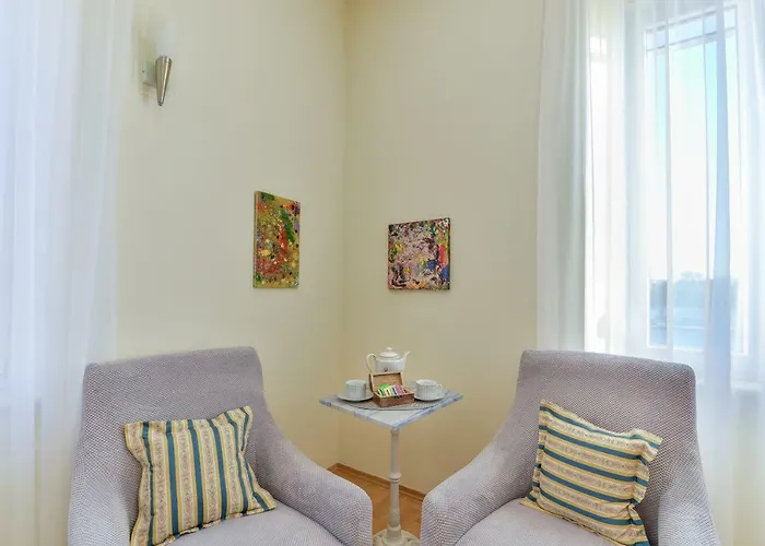 Готель Noble Elegance Studio *