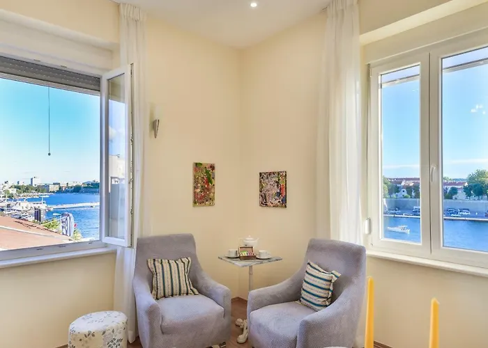 Noble Elegance Studio Готель Задар